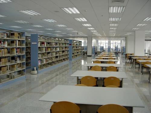 北京理工大学阅览室