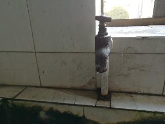 四号宿舍楼4240套间